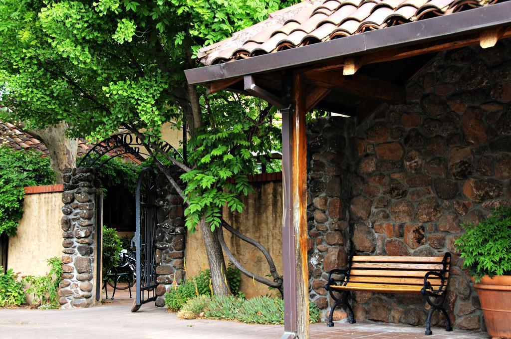 Rancho Caymus Inn Rutherford Exterior photo
